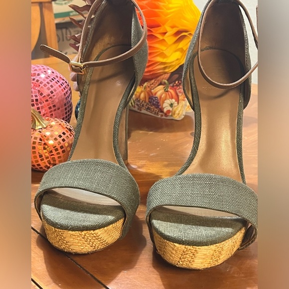 Tory Burch ‘Amina’ High Heel Sandals In Olive, Size US 10M, No Box - Picture 2 of 16